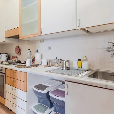 Porto Mirabello & Station Comfy X5! Apartment