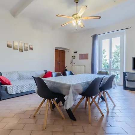 Apartment Porto Mirabello & Station Comfy X5! *