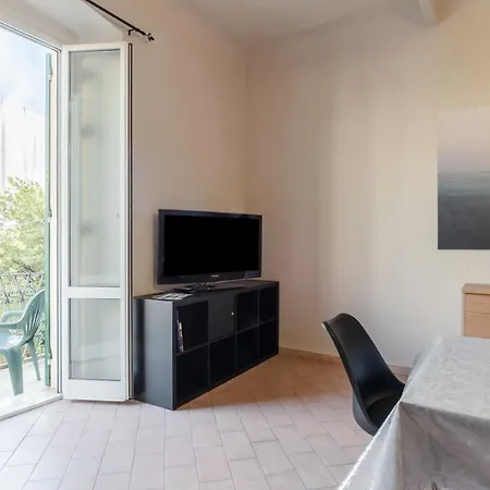 Porto Mirabello & Station Comfy X5! *
